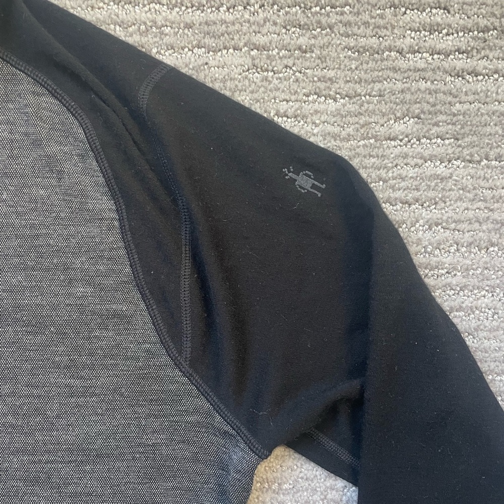 Smartwool Men’s Long Sleeve Half-Zip Pullover in Black and Charcoal - Picture 7 of 13